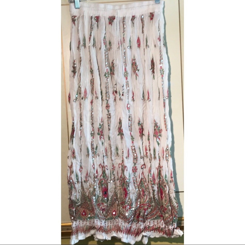 🌷NWOT🌹Bejewel Skirt🌷